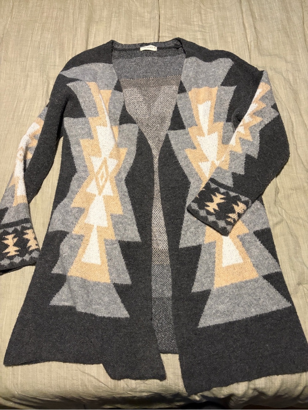Open-Front Geometric Knit Cardigan Sweater — Gray & Cream
